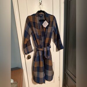 NWT Brooklinen Dreamweave Waffle Robe 
XS Azul Check